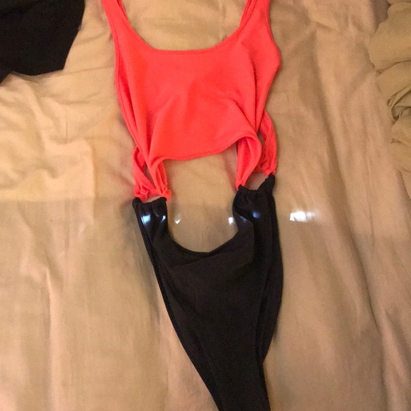 Pink Jarah One piece SOLD - Picture 2 of 5